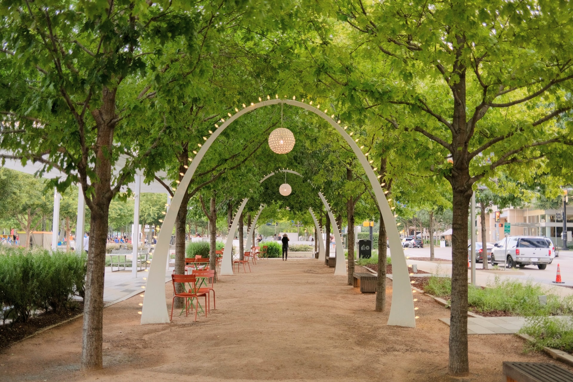 Getting Around Dallas without a Car: Take a Stroll