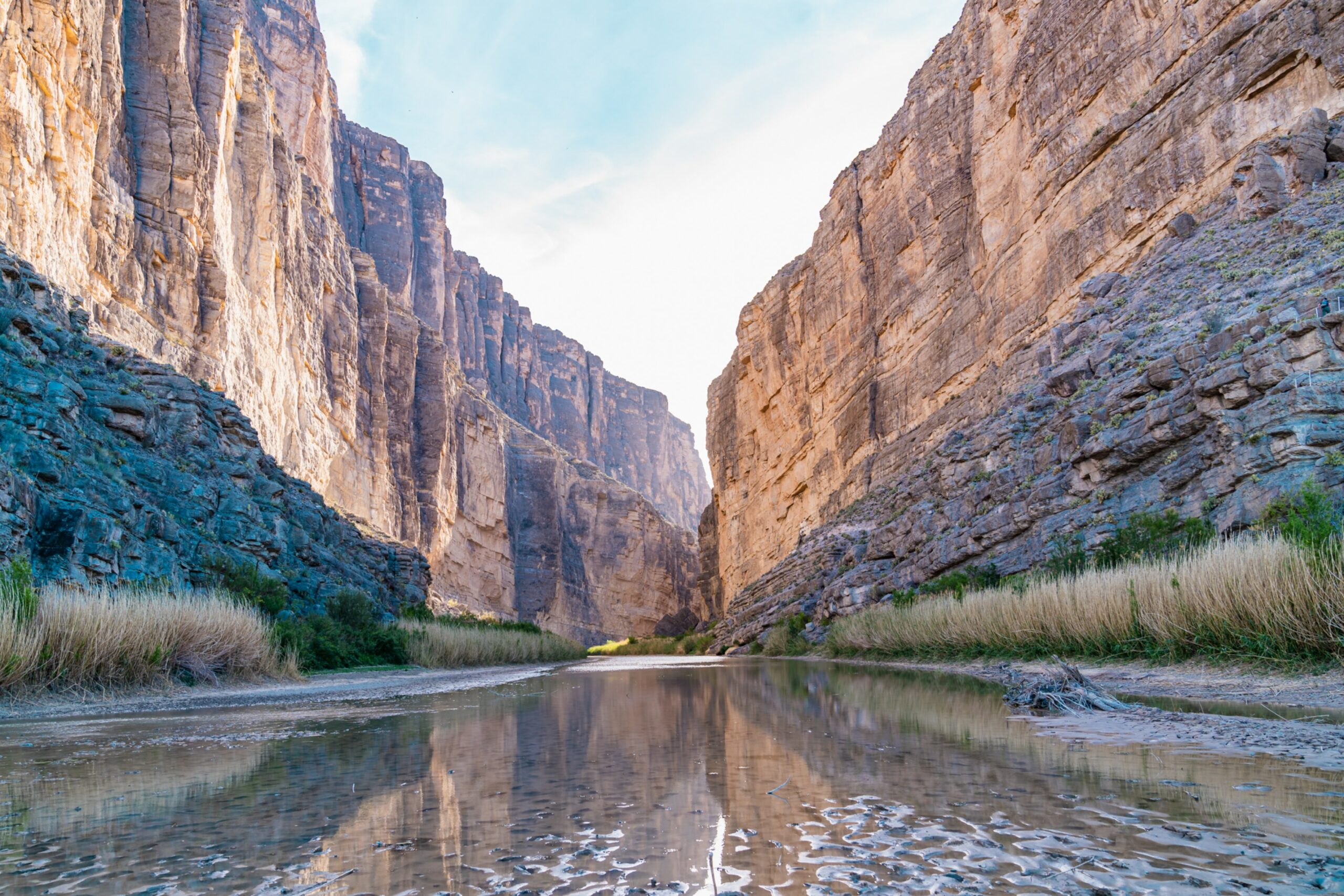 Texas influencer @mycurlyadventures - Santa Elena Canyon Trail in Big Bend