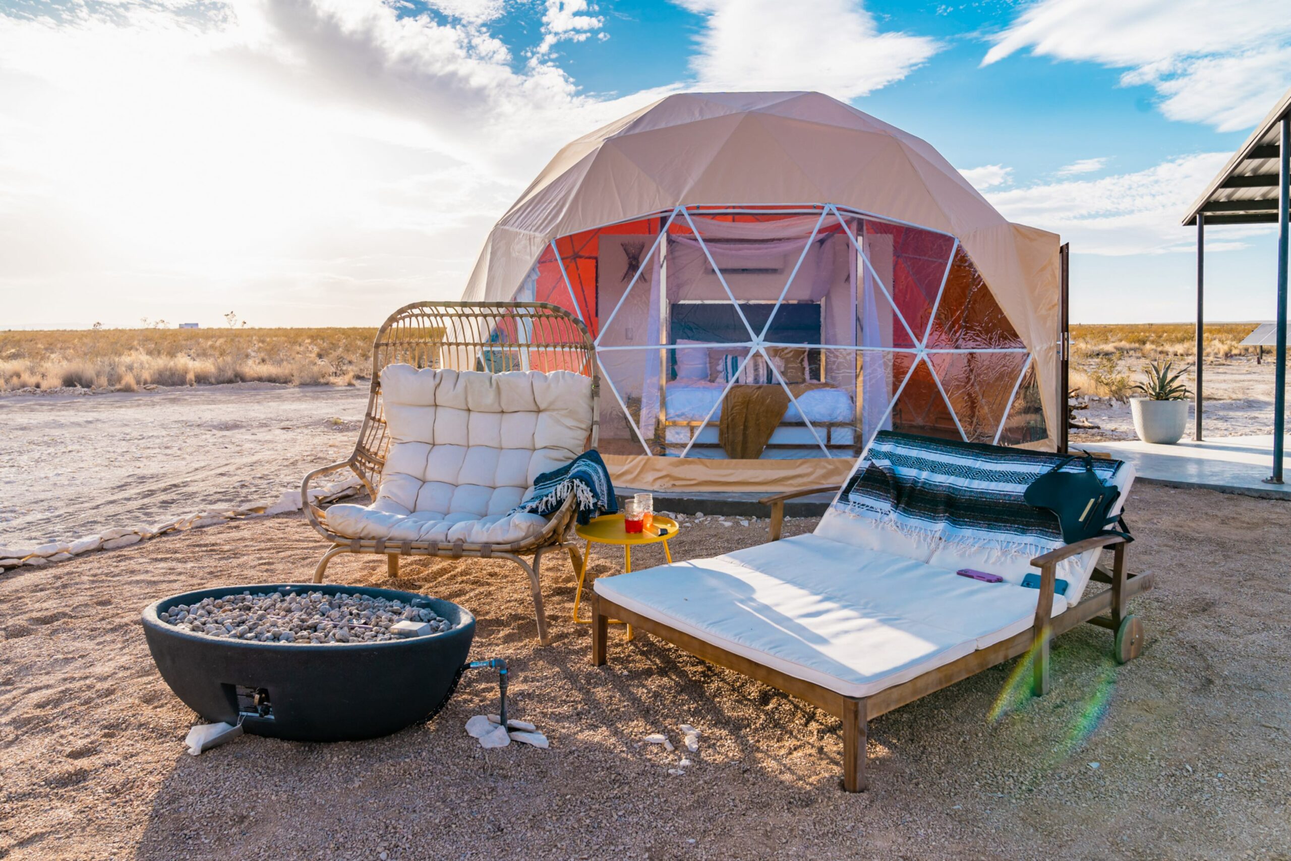 Texas influencer @mycurlyadventures - Starstruck Glamping dome near Big Bend