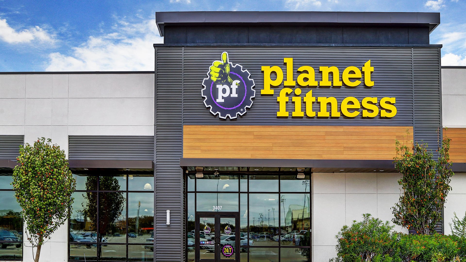 Thing to Do in Texas: Planet Fitness Summer Gym Membership for Teens