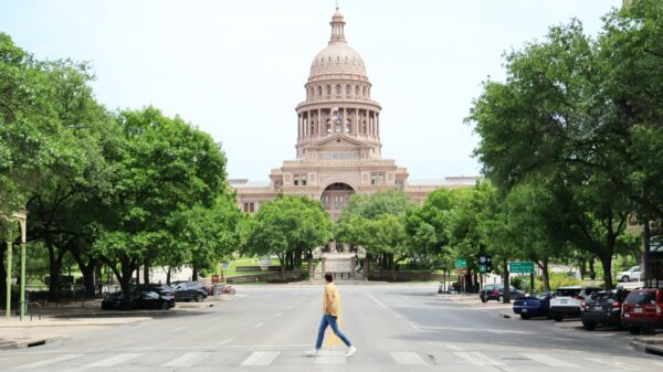 Austin City Workers $22 Minimum Wage Approved by City Council