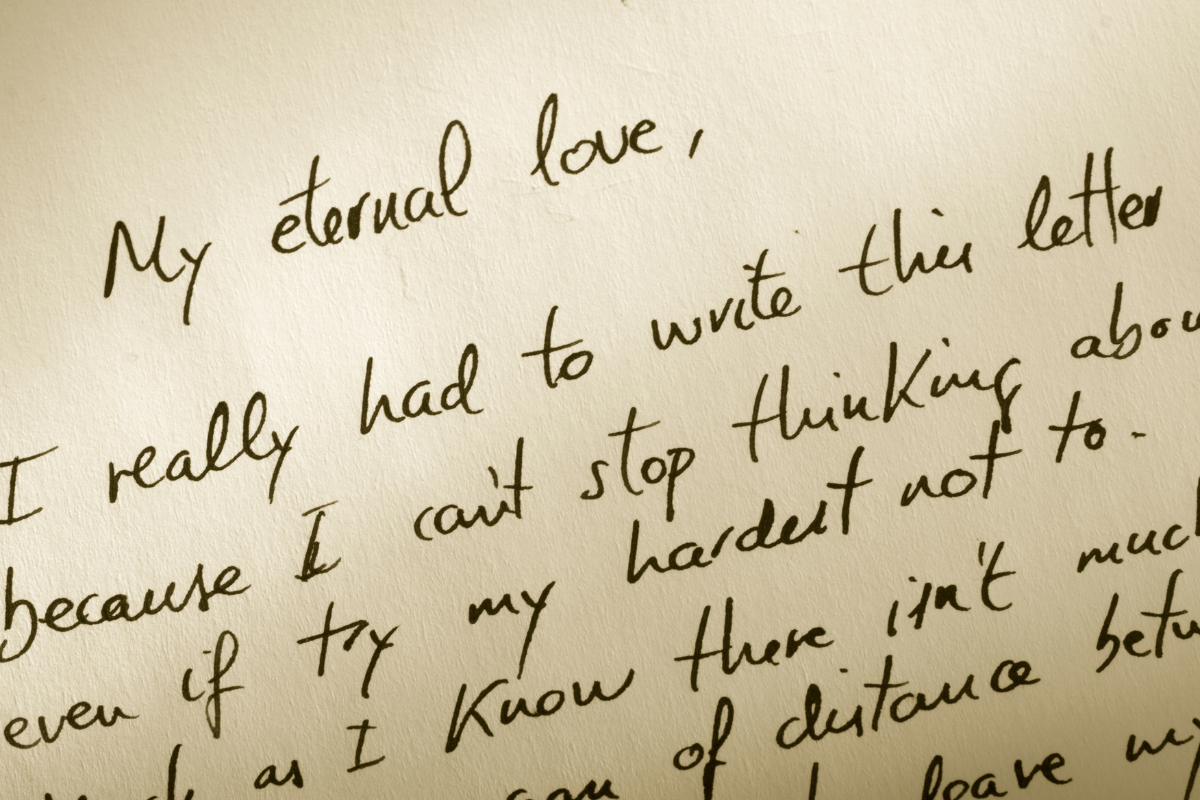 Write a Heartfelt Letter for Your Long Distance Valentine's Day