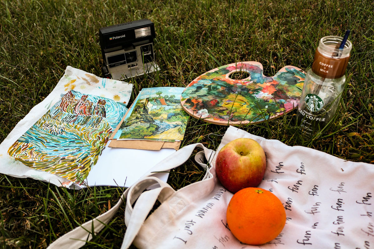 painting outdoors at the park in Texas in the summer