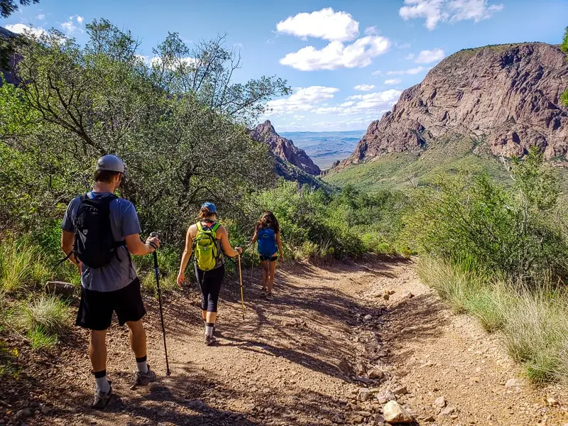 Hikers enjoying the scenic trails of Big Bend National Park. | Source: maketriphappen.com