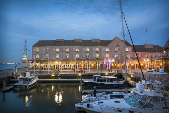 Where coastal charm meets twilight serenity — an evening by the marina. | Source: tripadvisor.com