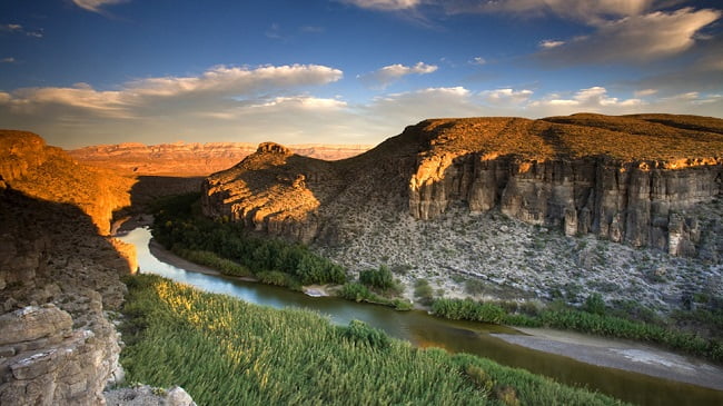 Sunset over the rugged beauty of the Big Bend region. | Source: national-park.com