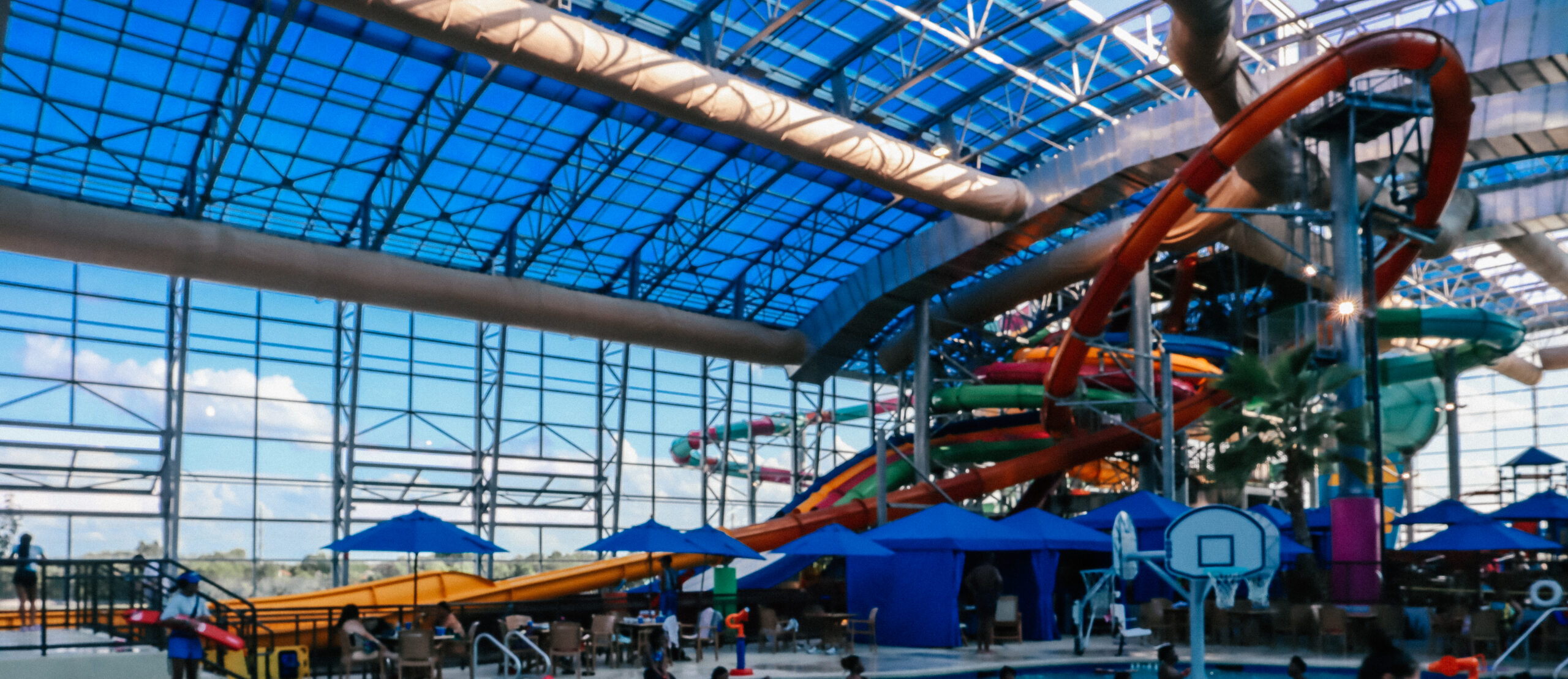 Epic Waters Indoor Waterpark – Grand Prairie
