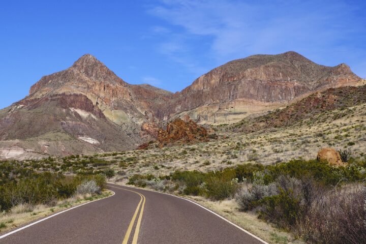 New Year’s Day road trip in Texas desert featuring a scenic drive through Big Bend National Park