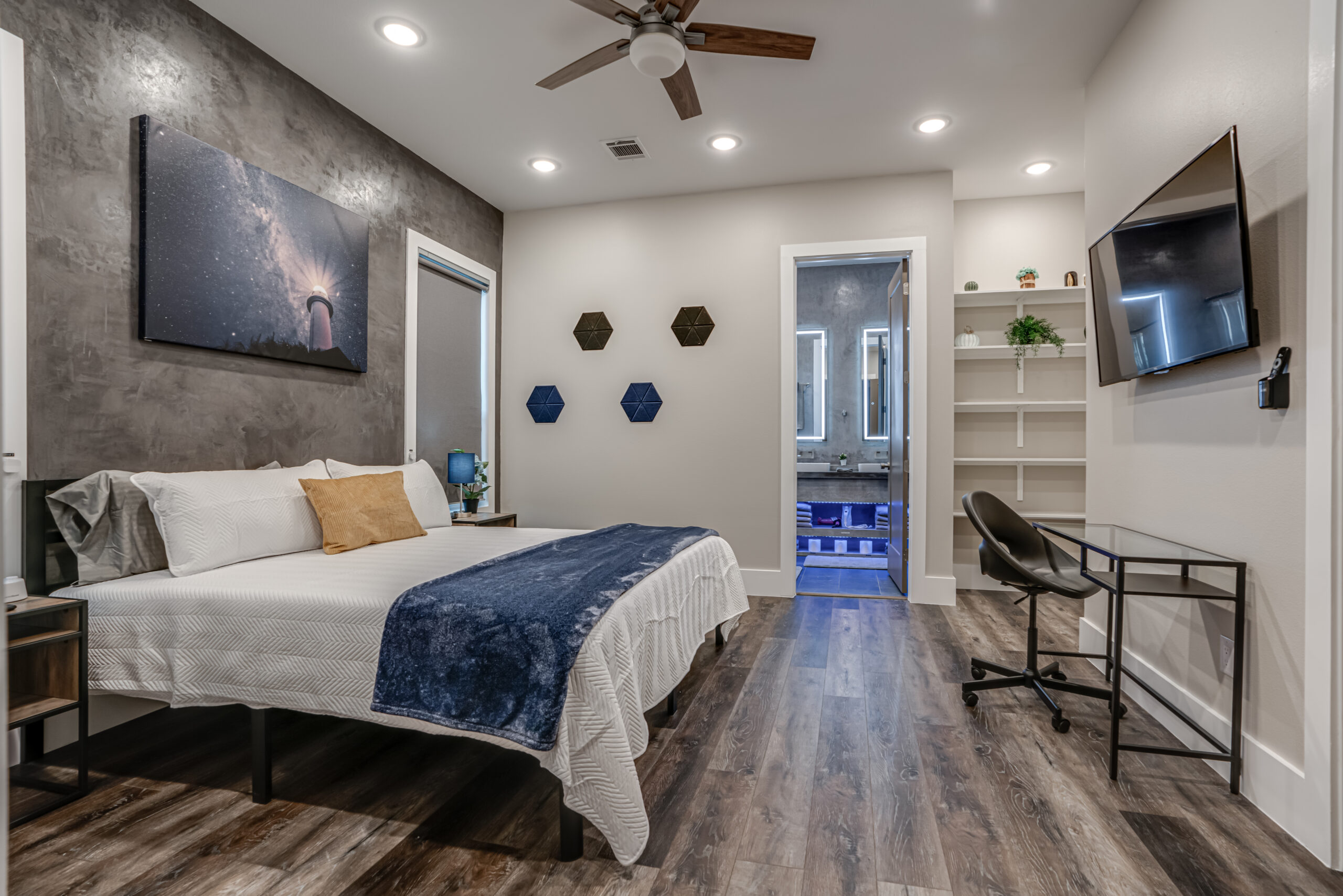 Rest, recharge, and reconnect. Every bedroom at Vidrio Azul is designed with soft textures and calming tones for the perfect night’s sleep